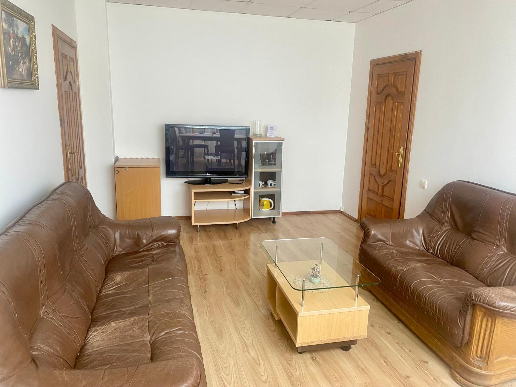 Turne Hotel Šiauliai Екстериор снимка