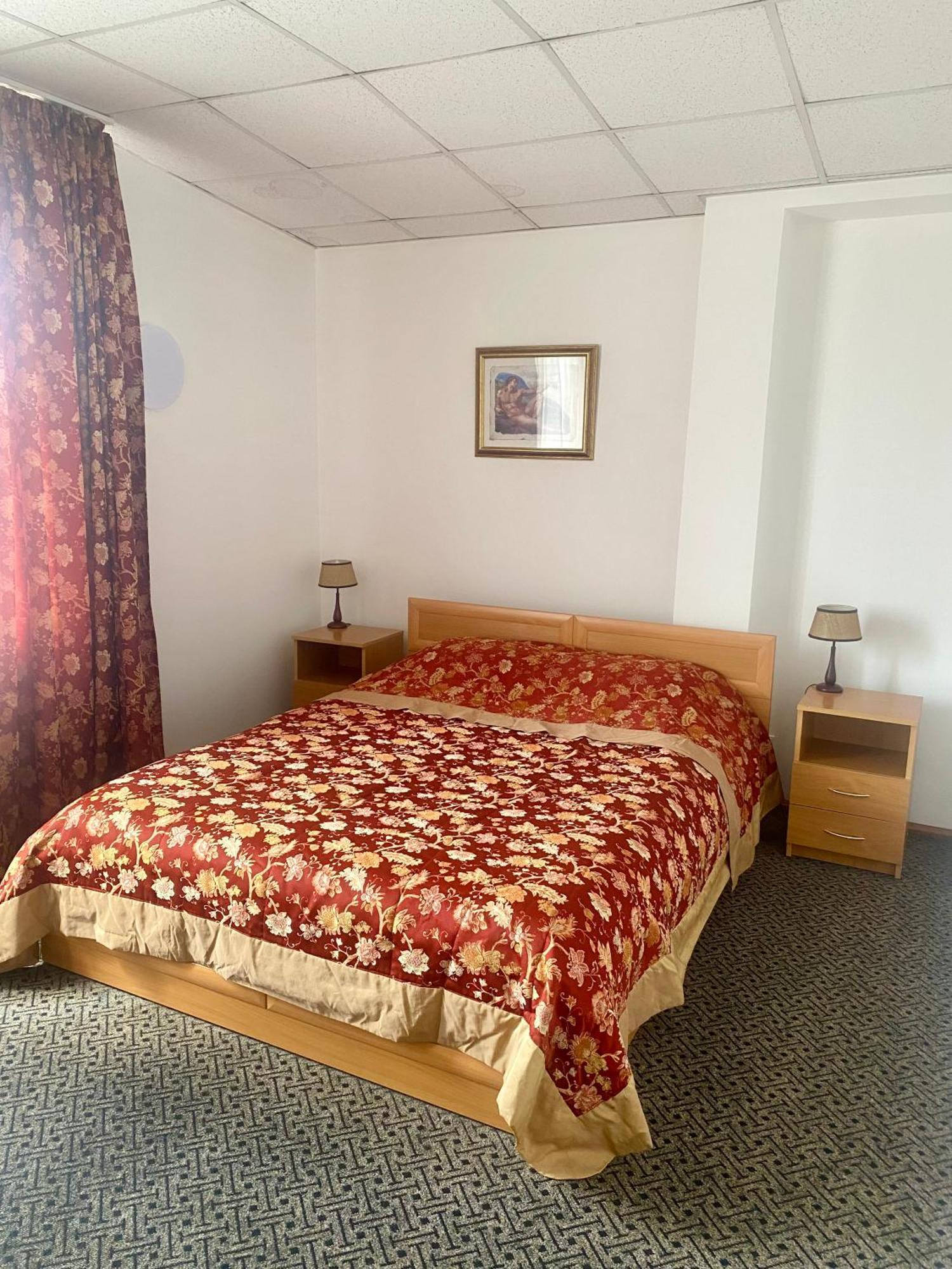 Turne Hotel Šiauliai Екстериор снимка