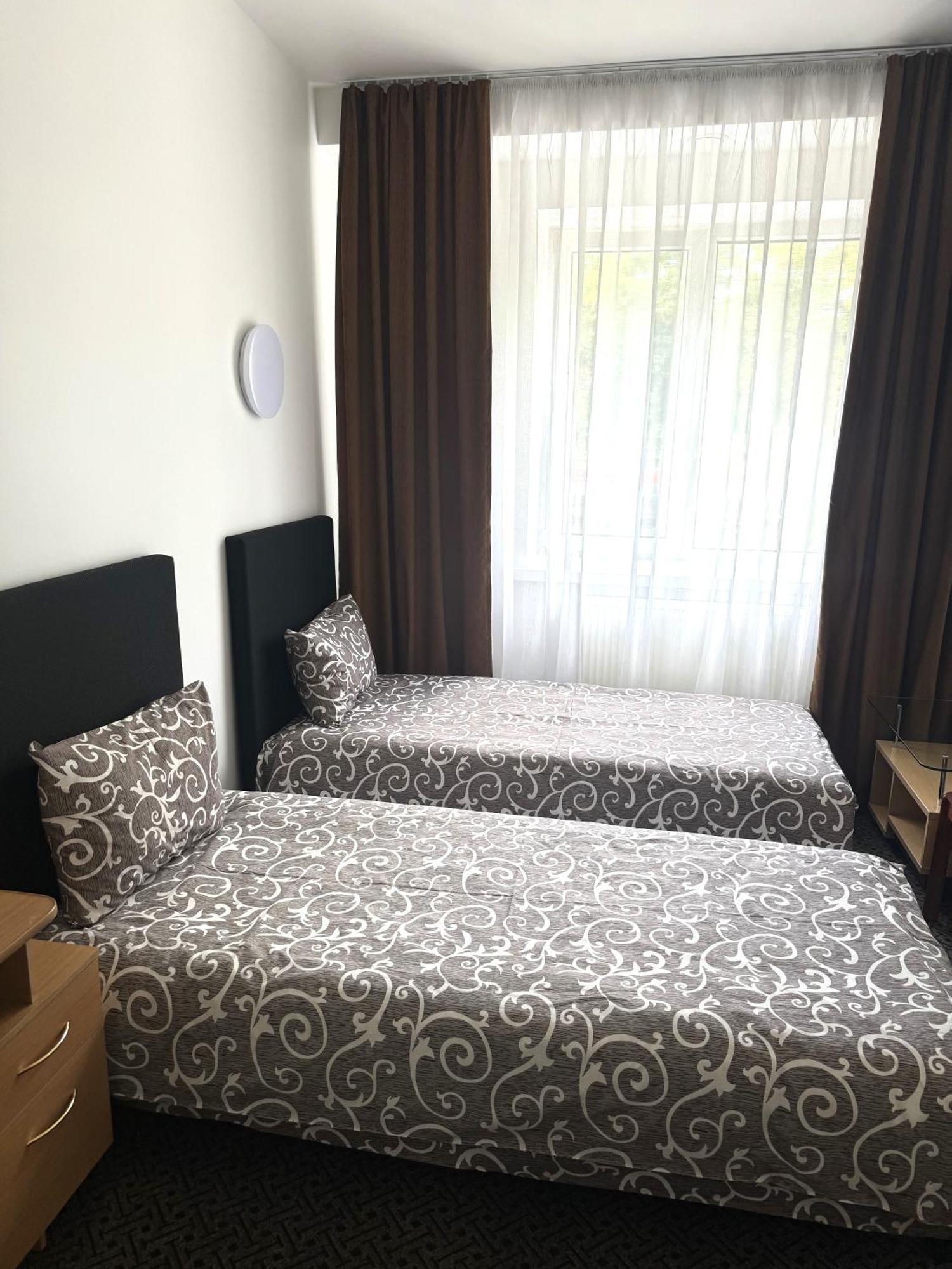 Turne Hotel Šiauliai Екстериор снимка